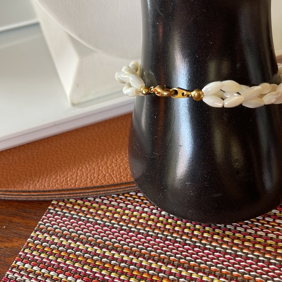 Forever Gold Twisted Mother of Pearl, Jade, & Coral Necklace and Bracelet Set - Picture 4 of 5